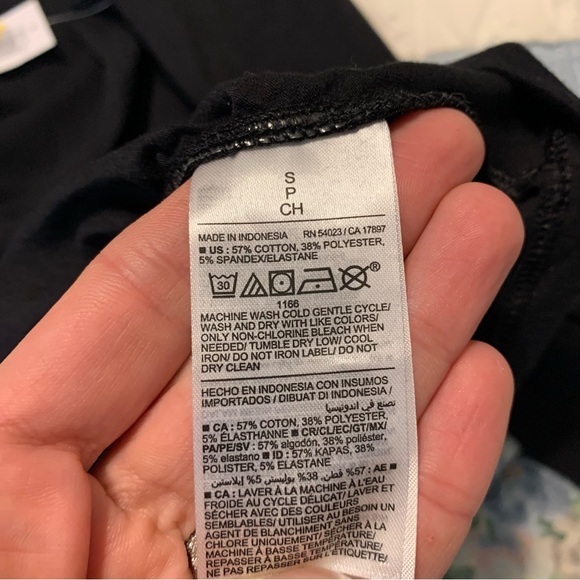 NWT Old Navy Maternity Black Twist Front Top - Picture 5 of 5